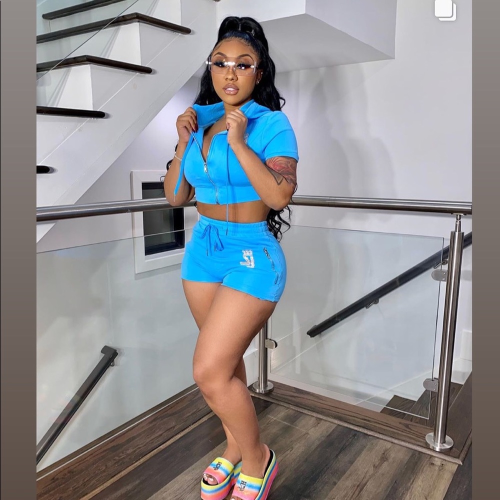 Size small worn once for a photo shoot